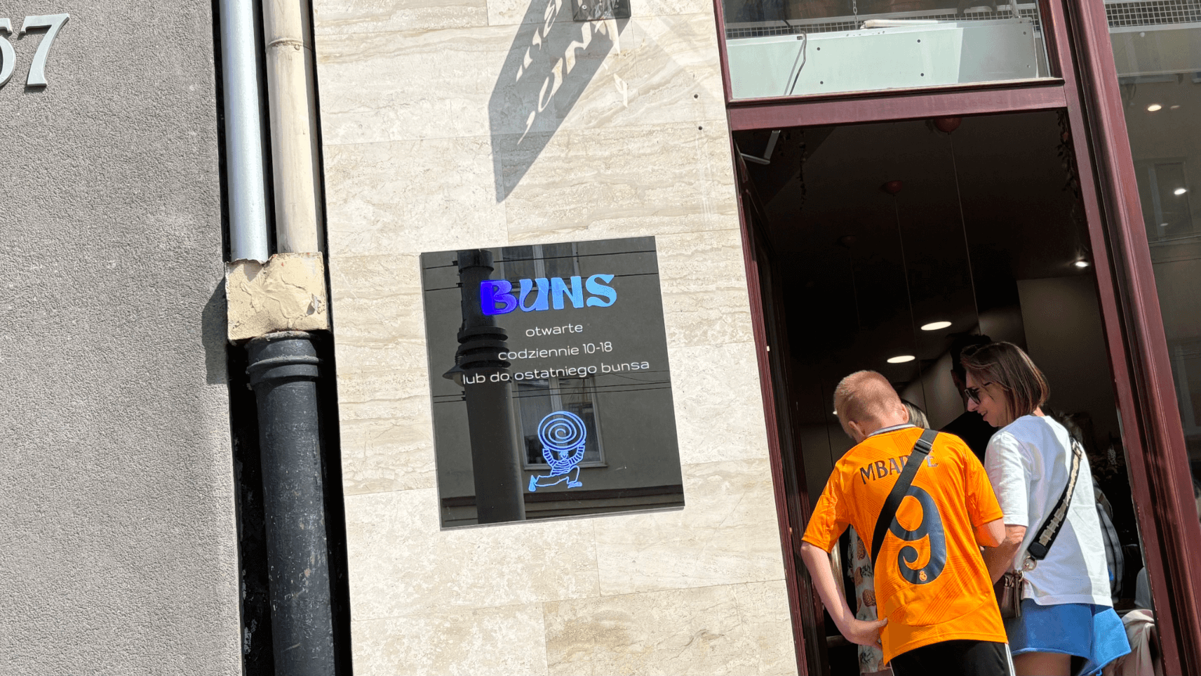 Buns Gdynia – te bułeczki rozwalają system! Sprawdziliśmy, o co ten cały hype